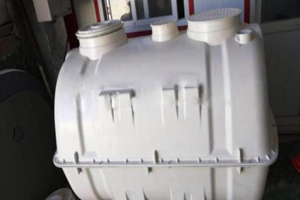 玻璃鋼模壓化糞池在選擇時要注意什么呢 玻璃鋼模壓化糞池在選擇時要注意什么呢