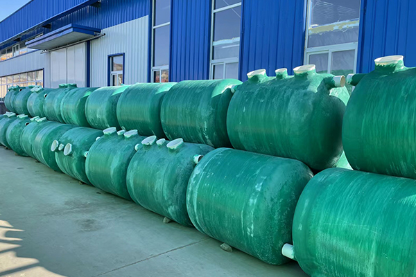 使用玻璃鋼化糞池對(duì)農(nóng)村有哪些好處 使用玻璃鋼化糞池對(duì)農(nóng)村有哪些好處